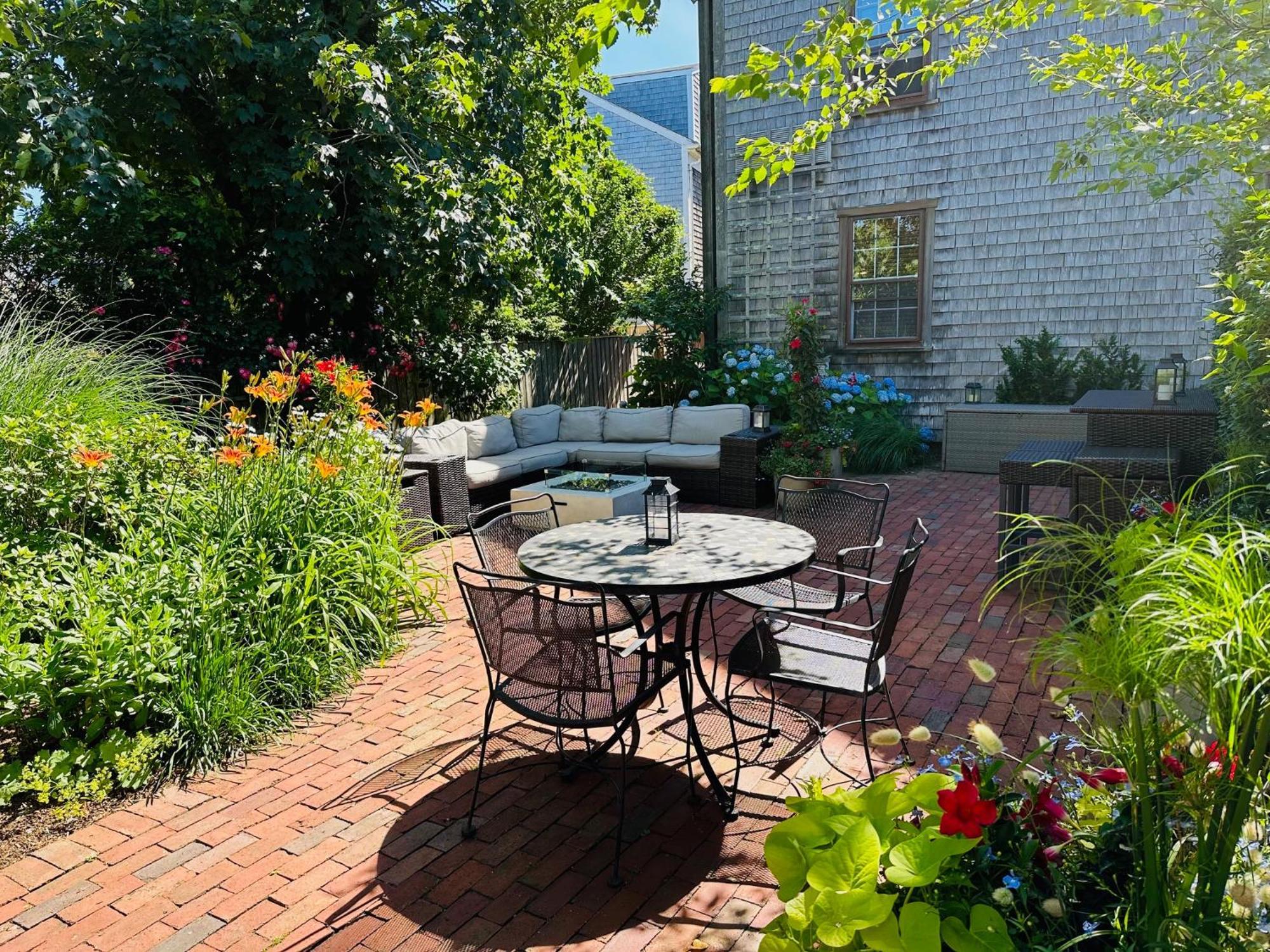 Seven Sea Street Inn Nantucket Extérieur photo